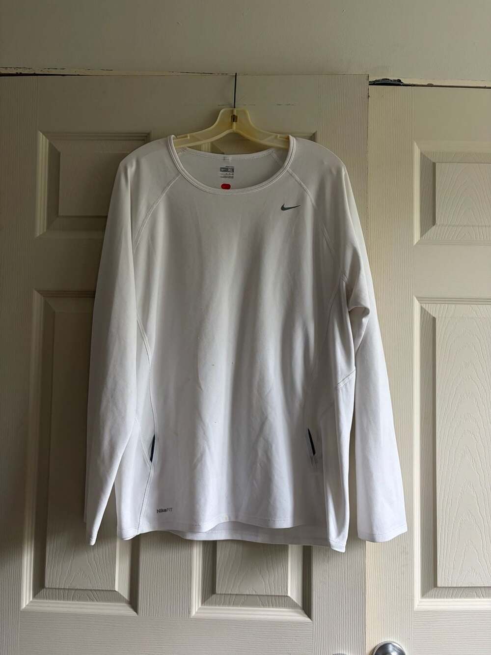 Nike Swim Women's Essential Long Sleeve Hydroguard Rash Guard - White - XL